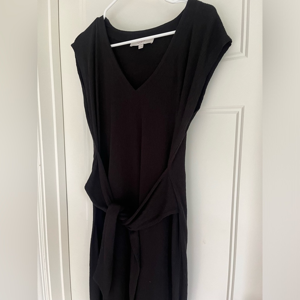 Loft Tie Dress - very classy. Never worn
